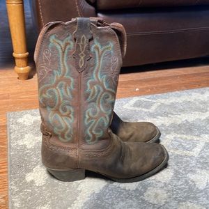 Justin’s cowboy boots